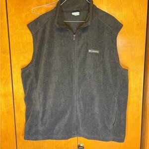 Columbia XL Men’s‎ Charcoal Fleece Vest Full Zip Pockets Comfort Casual Active